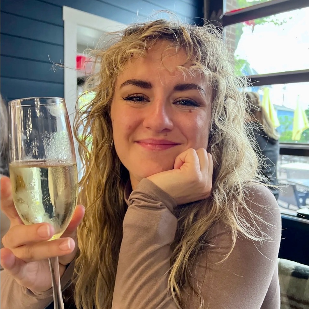 Meet your Posher, Marisa